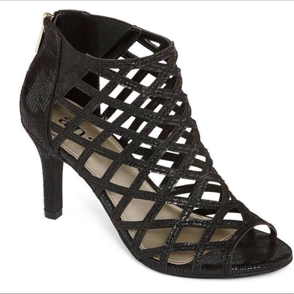 A.N.A a new approach black scrappy heels
